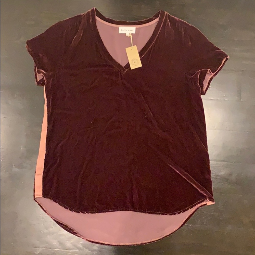 RED VELVET T SHIRT